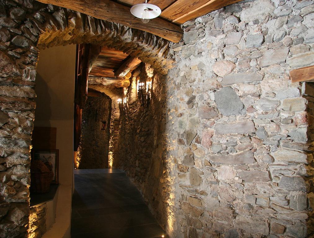 Ostello Del Castello Тірано Екстер'єр фото