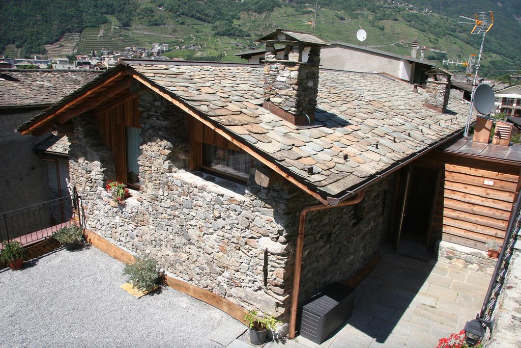 Ostello Del Castello Тірано Екстер'єр фото